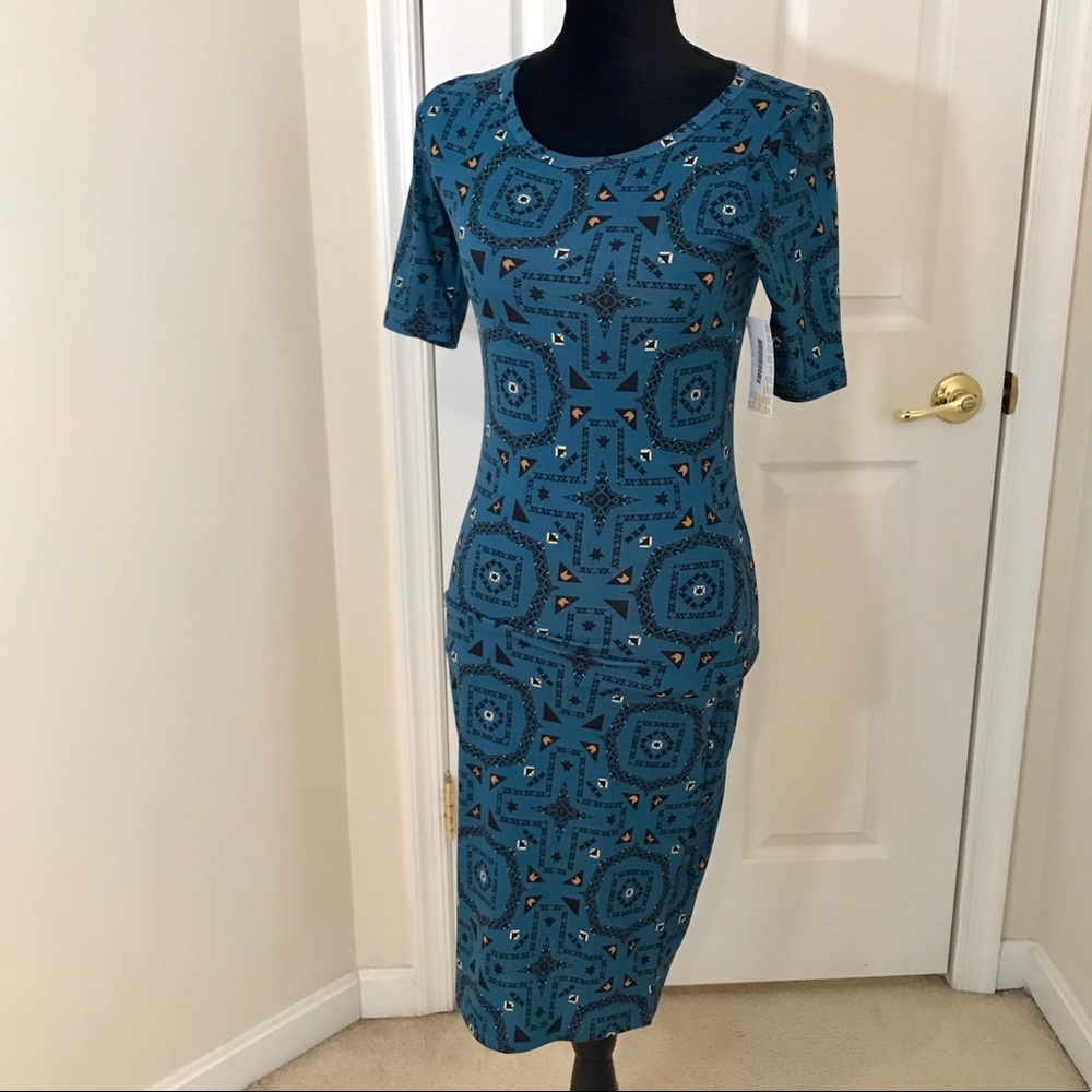LuLaRoe Julia Dress / Bold Pattern / XXS